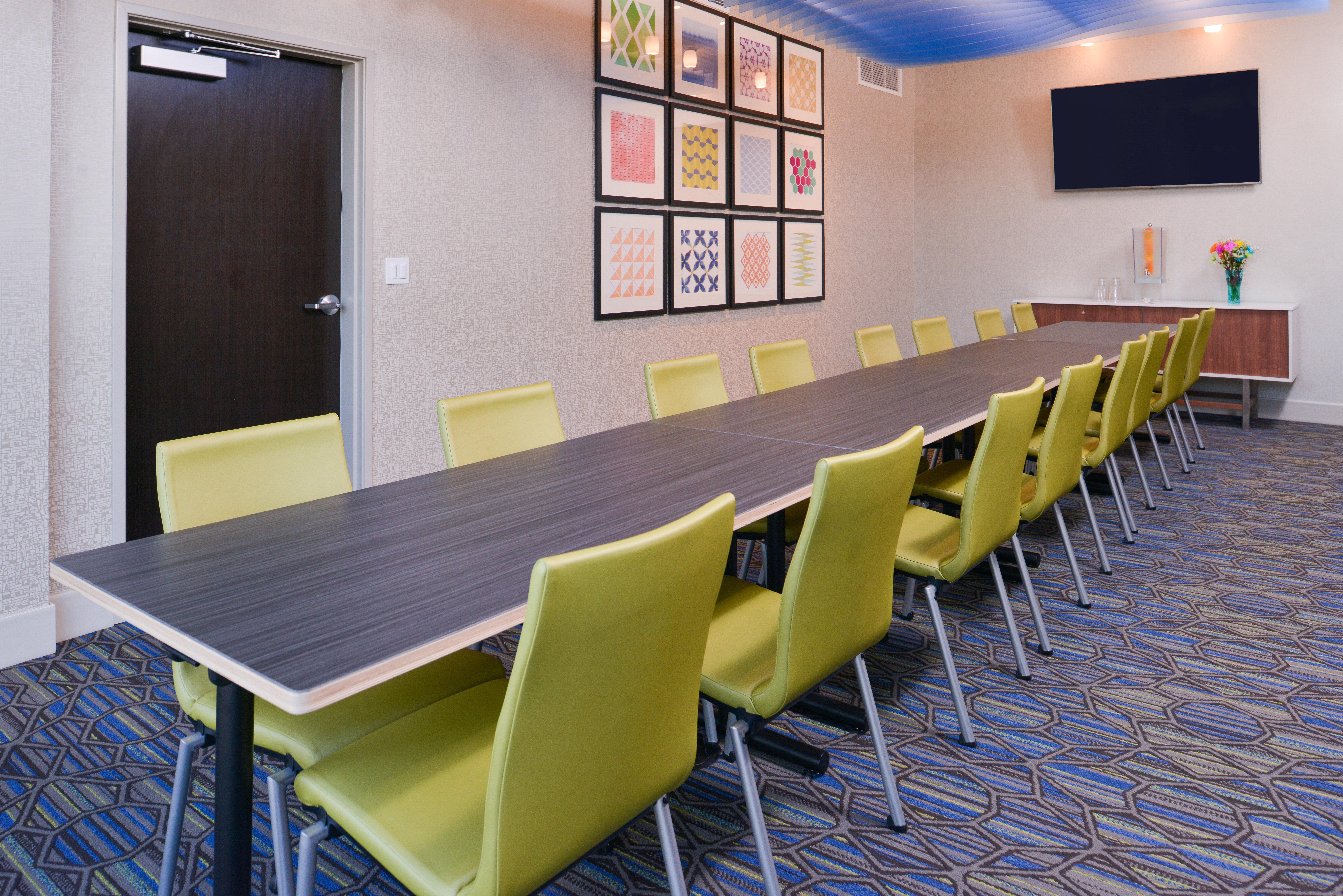 Holiday Inn Express & Suites - Olathe West By Ihg Exterior foto