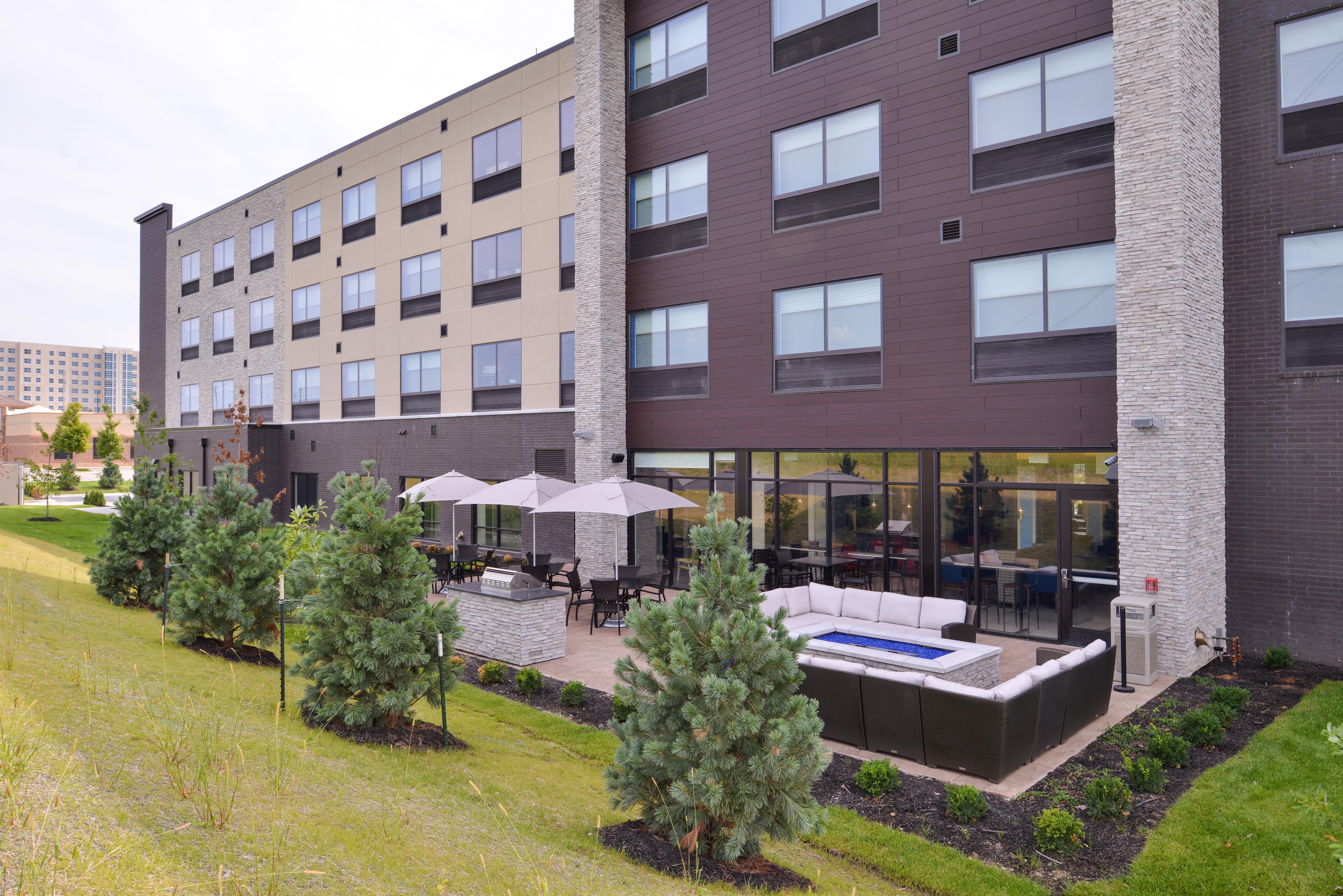 Holiday Inn Express & Suites - Olathe West By Ihg Exterior foto